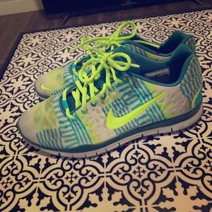 Nike trainers size 9